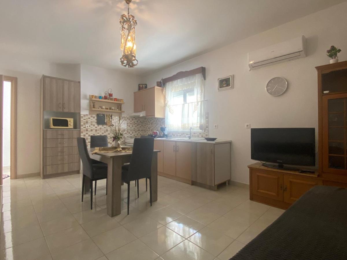 Galini Apartment Karpathos Town  Exterior photo